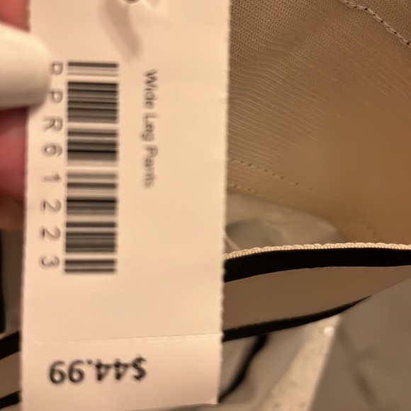 Brand name black  wide white pants with black stripe - Picture 4 of 4